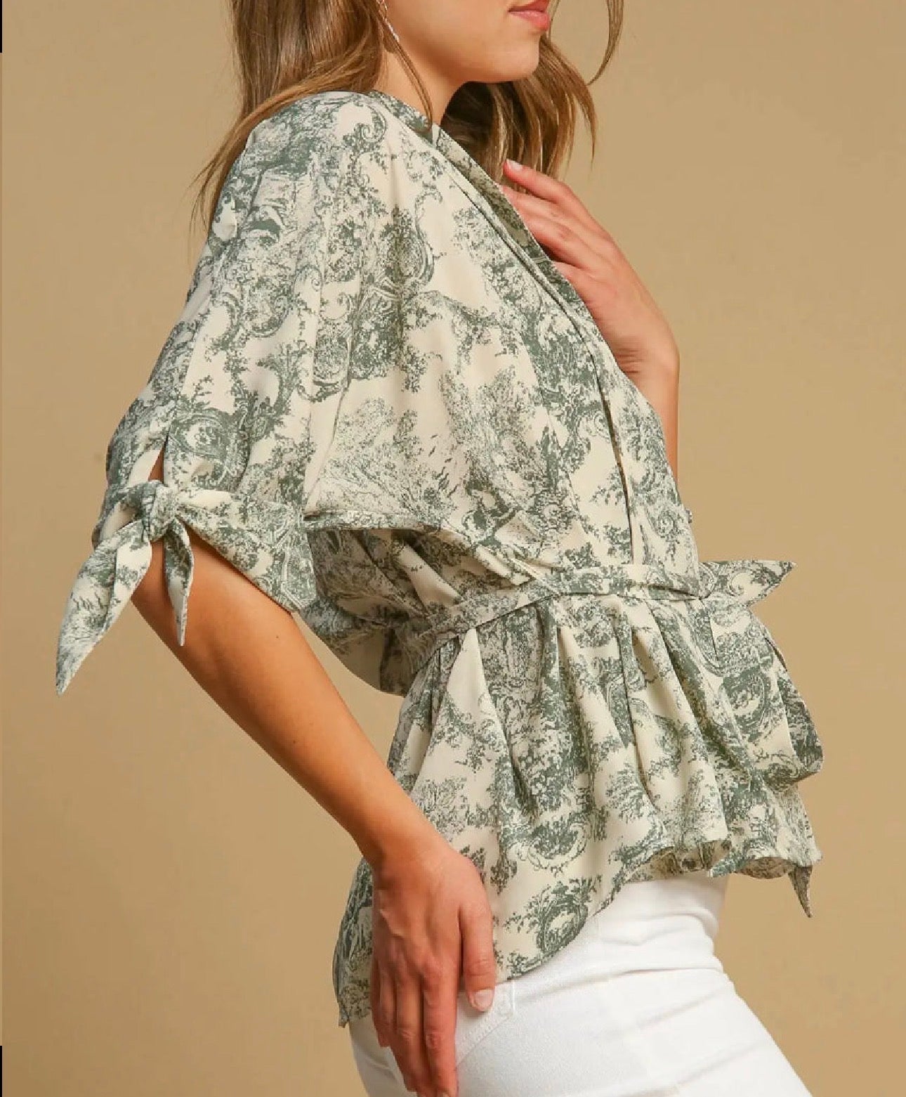 Green Floral Tie Top By Umgee